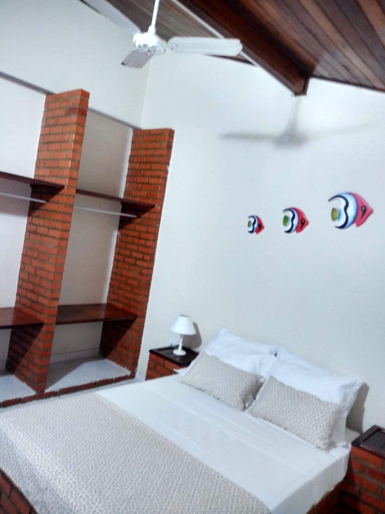 4let Saint Jhon Peró