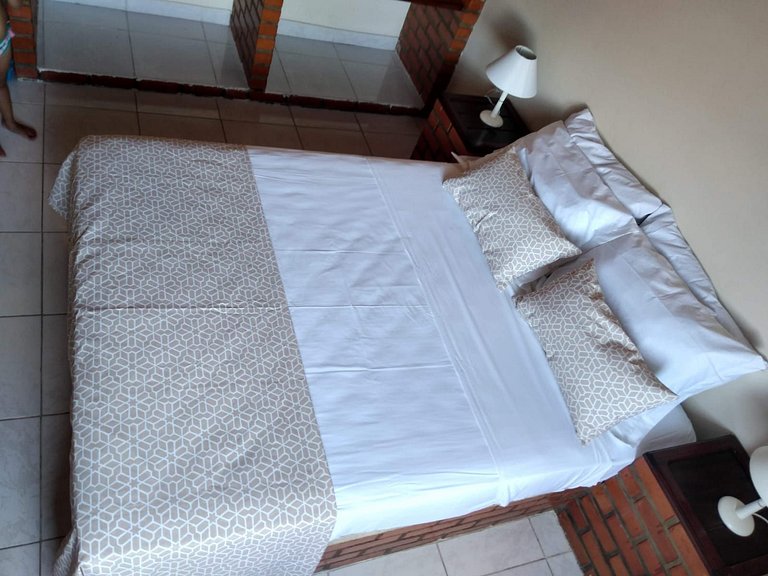 4let Saint Jhon Peró